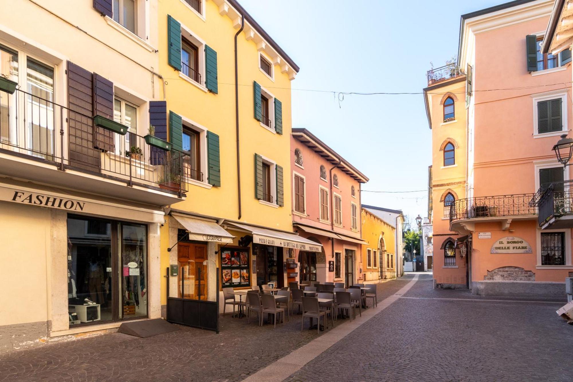 La Casa In Paese Hotel Пескиера дел Гарда Екстериор снимка